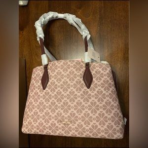 Brand new Kate spade purse. Never used